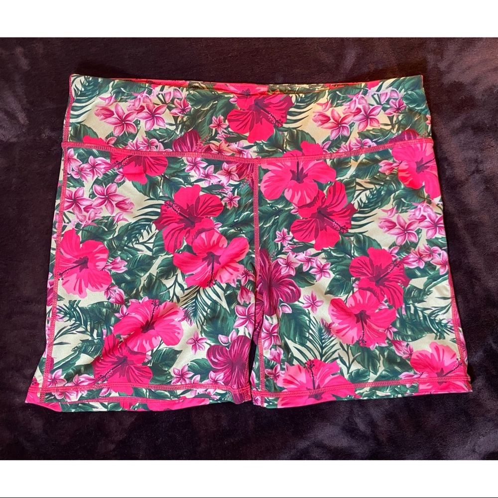 No-Ride Tropical Floral Athletic Shorts